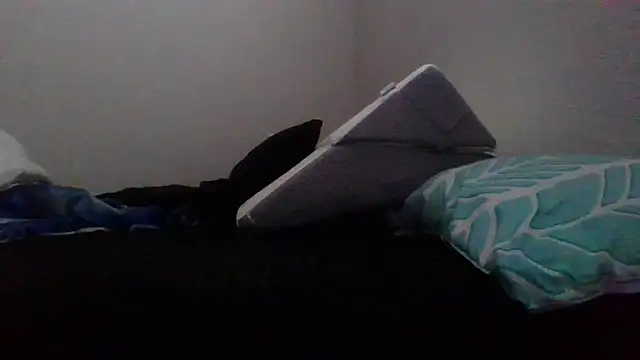 Snapshot of cinnaminnie chatting on November 19, 6:52 pm cinnaminnie online show from November 19, 6:52 pm