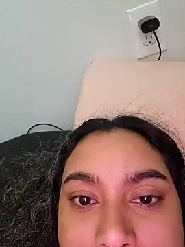 Snapshot of cinnaminnie chatting on December 20, 5:42 pm cinnaminnie online show from December 20, 5:42 pm