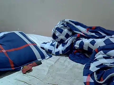 Snapshot of Just_Karu chatting on February 23, 12:19 am Just Karu online show from February 23, 12:19 am