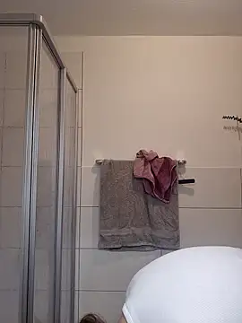 Jujuicy 97 online show from February 27, 7:03 pm