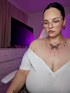 Jujuicy 97 online show from March 11, 7:42 pm