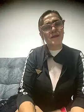 anastasia and jordan online show from October 18, 9:43 am