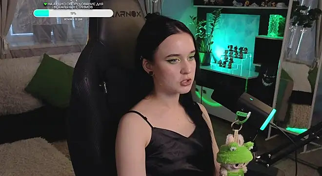 KiraLiLime online show from September 26, 2:43 pm