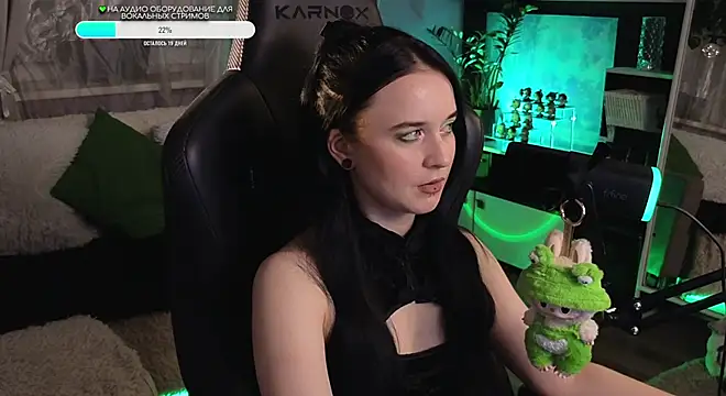 KiraLiLime online show from October 9, 9:02 pm