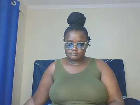 Snapshot of Montel_Montel_ chatting on January 22, 2:15 am Montel Montel online show from January 22, 2:15 am