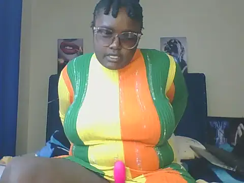 Snapshot of Montel_Montel_ chatting on February 24, 12:05 pm Montel Montel online show from February 24, 12:05 pm