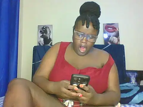 Snapshot of Montel_Montel_ chatting on March 2, 7:23 pm Montel Montel online show from March 2, 7:23 pm