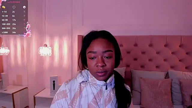 Snapshot of mia_schwarz chatting on January 22, 11:45 am mia schwarz online show from January 22, 11:45 am