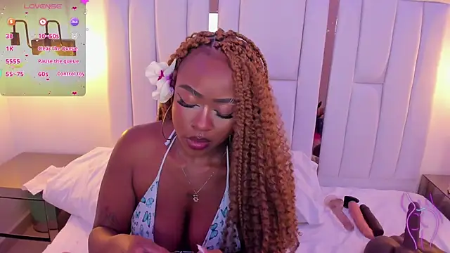 Snapshot of mia_schwarz chatting on February 2, 11:00 pm mia schwarz online show from February 2, 11:00 pm