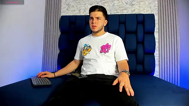 danielclarton1 online show from December 11, 6:09 pm