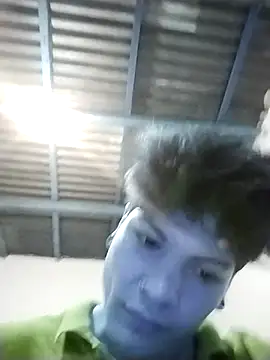 Snapshot of Xtrem3HARDxxx chatting on February 14, 2:18 am Xtrem3HARDxxx online show from February 14, 2:18 am