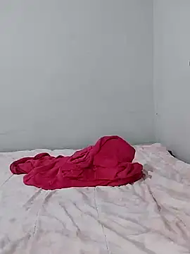 Snapshot of Sweet-diamondxxx chatting on December 16, 5:33 pm Sweet-diamondxxx online show from December 16, 5:33 pm