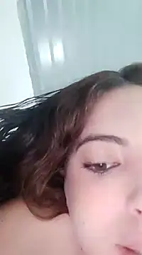 Snapshot of Sweet-diamondxxx chatting on December 28, 1:38 pm Sweet-diamondxxx online show from December 28, 1:38 pm