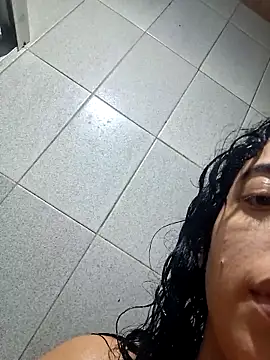 Snapshot of Sweet-diamondxxx chatting on February 26, 3:44 pm Sweet-diamondxxx online show from February 26, 3:44 pm