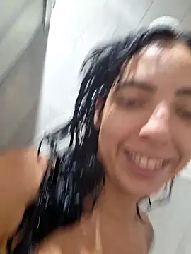 Snapshot of Sweet-diamondxxx chatting on March 5, 9:00 pm Sweet-diamondxxx online show from March 5, 9:00 pm