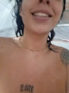 Snapshot of Sweet-diamondxxx chatting on March 6, 1:29 pm Sweet-diamondxxx online show from March 6, 1:29 pm