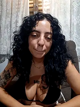 Snapshot of Sweet-diamondxxx chatting on March 19, 2:10 pm Sweet-diamondxxx online show from March 19, 2:10 pm