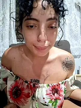 Snapshot of Sweet-diamondxxx chatting on March 27, 12:05 am Sweet-diamondxxx online show from March 27, 12:05 am