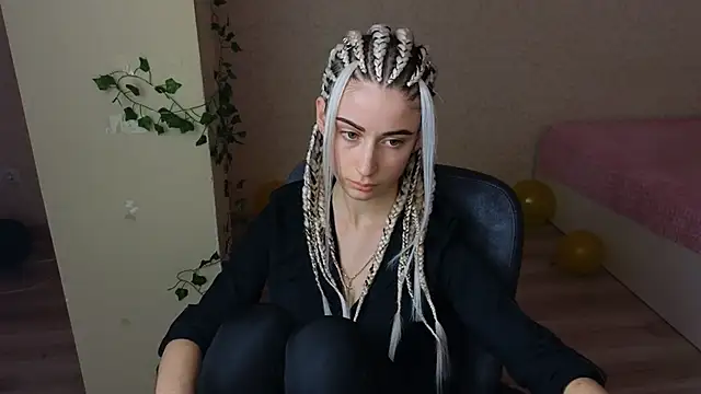LittleFreya9 online show from February 3, 3:27 pm