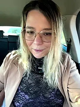 EmyLana online show from March 18, 7:11 am