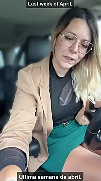 EmyLana online show from April 27, 7:06 am