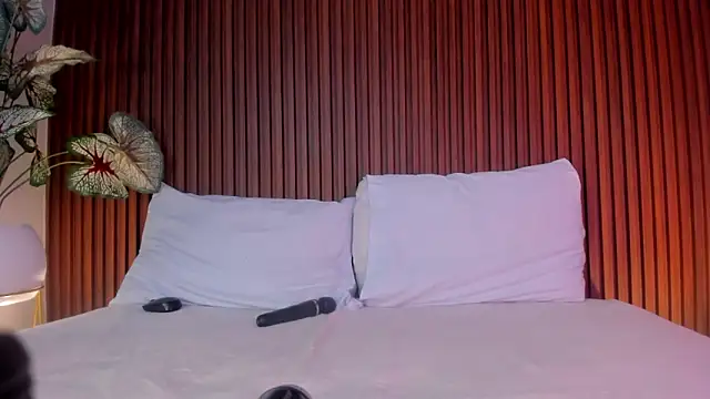 Snapshot of alisson_81 chatting on October 22, 2:56 am alisson 81 online show from October 22, 2:56 am