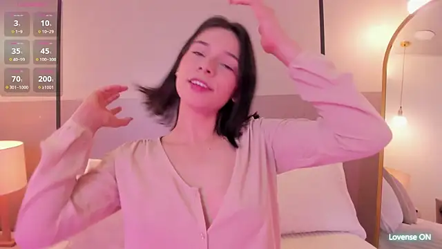 Snapshot of alisson_81 chatting on March 13, 3:02 am alisson 81 online show from March 13, 3:02 am