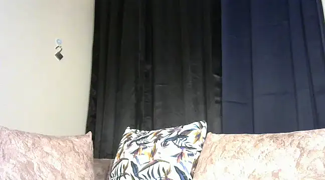 Snapshot of Lexi_i chatting on March 9, 12:21 am Lexi i online show from March 9, 12:21 am