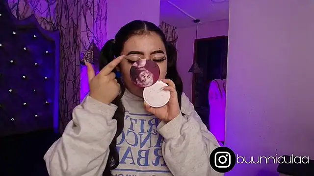 larissa01  online show from September 19, 4:47 am