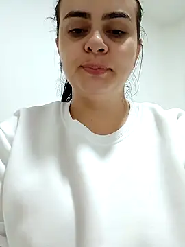 Snapshot of Im_Amelia chatting on December 14, 2:23 am Im Amelia online show from December 14, 2:23 am