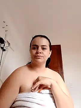 Snapshot of Im_Amelia chatting on February 13, 8:24 pm Im Amelia online show from February 13, 8:24 pm