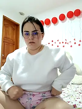 Snapshot of Im_Amelia chatting on February 15, 2:37 am Im Amelia online show from February 15, 2:37 am