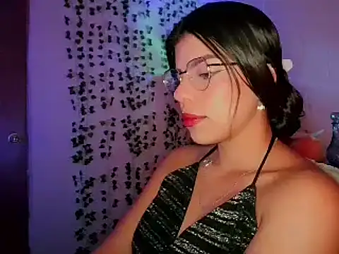 Snapshot of Adararose1 chatting on February 3, 6:39 pm Adararose1 online show from February 3, 6:39 pm