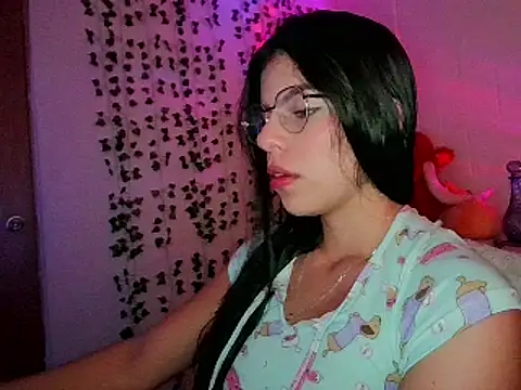 Snapshot of Adararose1 chatting on February 9, 7:19 pm Adararose1 online show from February 9, 7:19 pm