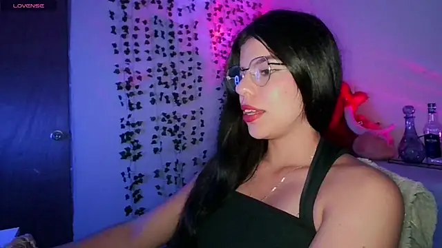 Snapshot of Adararose1 chatting on February 20, 12:41 am Adararose1 online show from February 20, 12:41 am