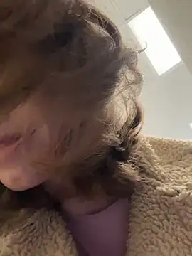 Snapshot of Street_young chatting on December 20, 1:33 pm Street young online show from December 20, 1:33 pm