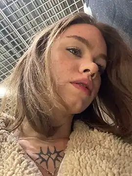 Snapshot of Street_young chatting on December 29, 4:08 pm Street young online show from December 29, 4:08 pm