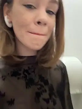 Snapshot of Street_young chatting on January 11, 3:09 pm Street young online show from January 11, 3:09 pm