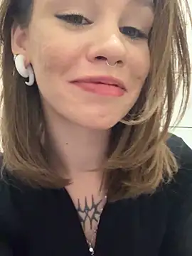 Snapshot of Street_young chatting on January 17, 5:41 pm Street young online show from January 17, 5:41 pm