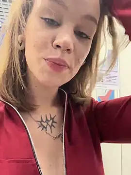 Snapshot of Street_young chatting on January 18, 5:48 pm Street young online show from January 18, 5:48 pm