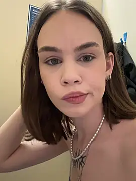 Snapshot of Street_young chatting on March 22, 1:14 pm Street young online show from March 22, 1:14 pm