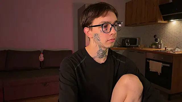 Snapshot of anahori__simon chatting on October 17, 11:18 pm anahori simon online show from October 17, 11:18 pm