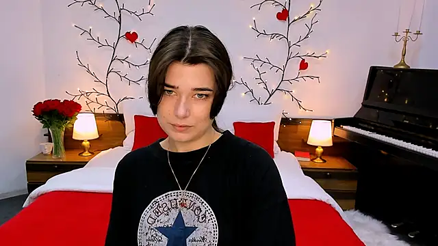  Sun Shy  online show from September 18, 9:11 am