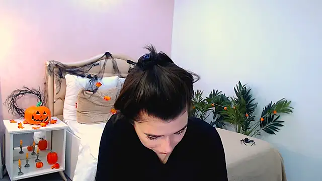  Sun Shy  online show from October 31, 6:47 am