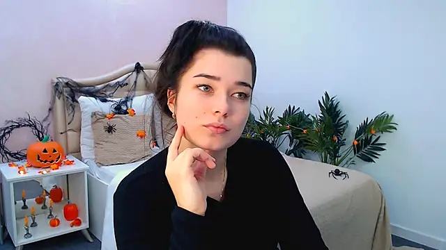  Sun Shy  online show from November 1, 8:44 pm