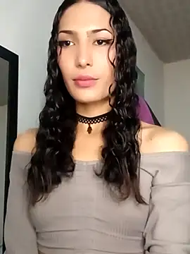 Lanna hott  online show from March 6, 7:10 pm