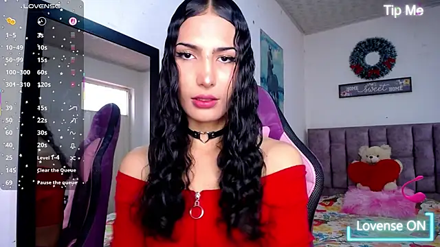 Snapshot of Lanna_hott_ chatting on July 25, 7:44 pm Lanna hott online show from July 25, 7:44 pm