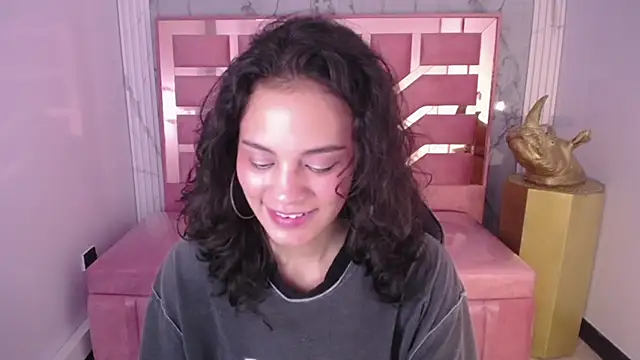 Snapshot of Tyna_ch chatting on December 28, 4:52 pm Tyna ch online show from December 28, 4:52 pm