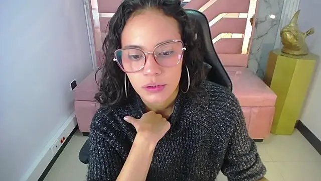 Snapshot of Tyna_ch chatting on February 19, 4:11 pm Tyna ch online show from February 19, 4:11 pm
