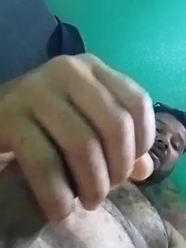 Snapshot of douglasafado69 chatting on April 4, 5:21 pm douglasafado69 online show from April 4, 5:21 pm